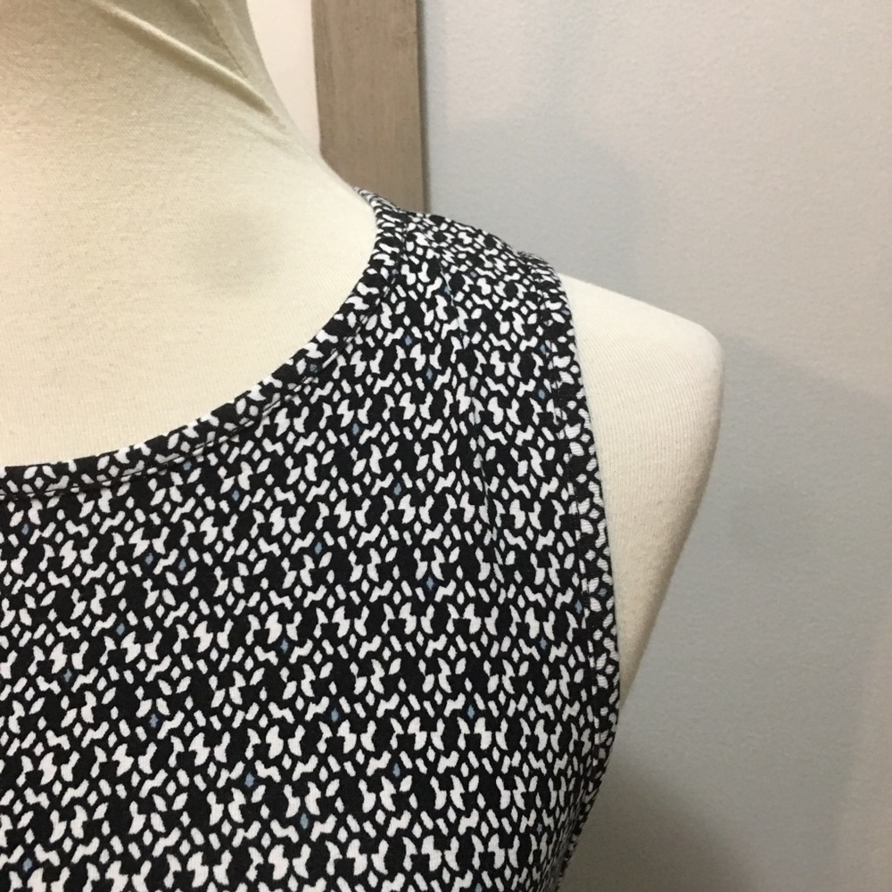 Ann Taylor LOFT Sleeveless Shift Dress - Picture 5 of 9